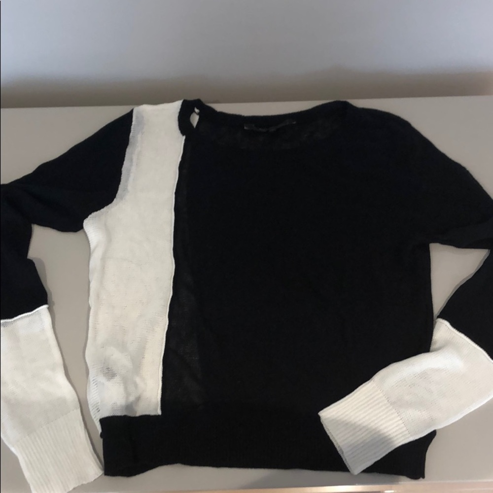 BCBG knit top